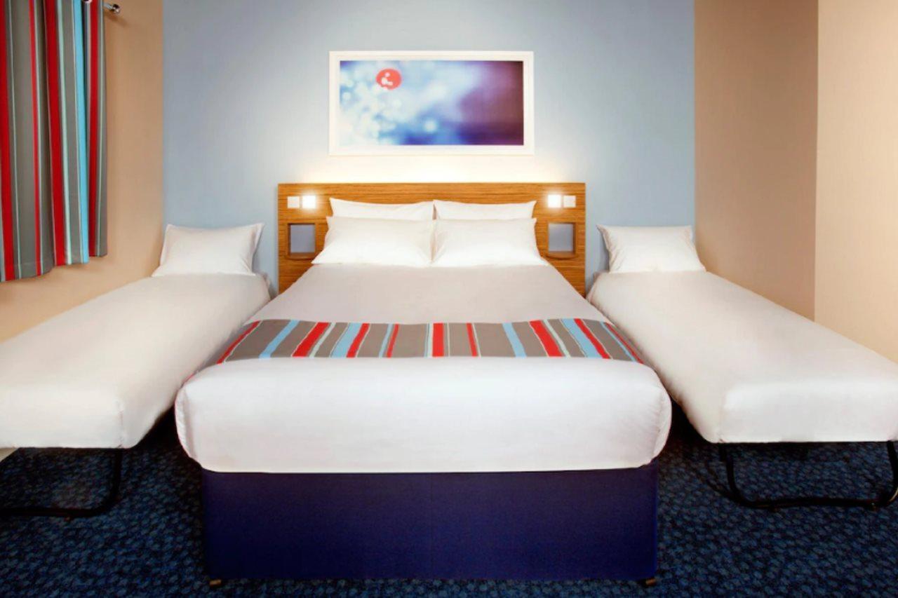 Travelodge Manchester Birch M62 Eastbound Heywood Bagian luar foto