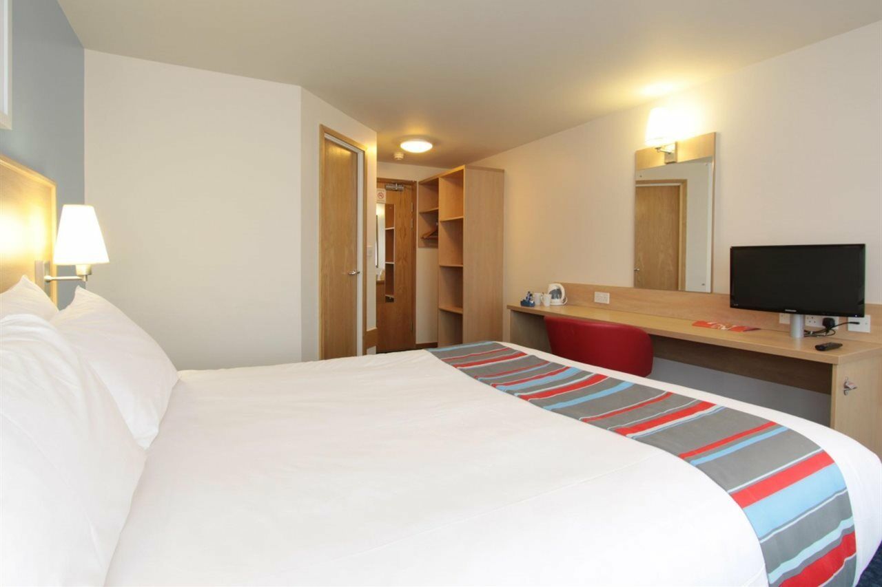 Travelodge Manchester Birch M62 Eastbound Heywood Bagian luar foto
