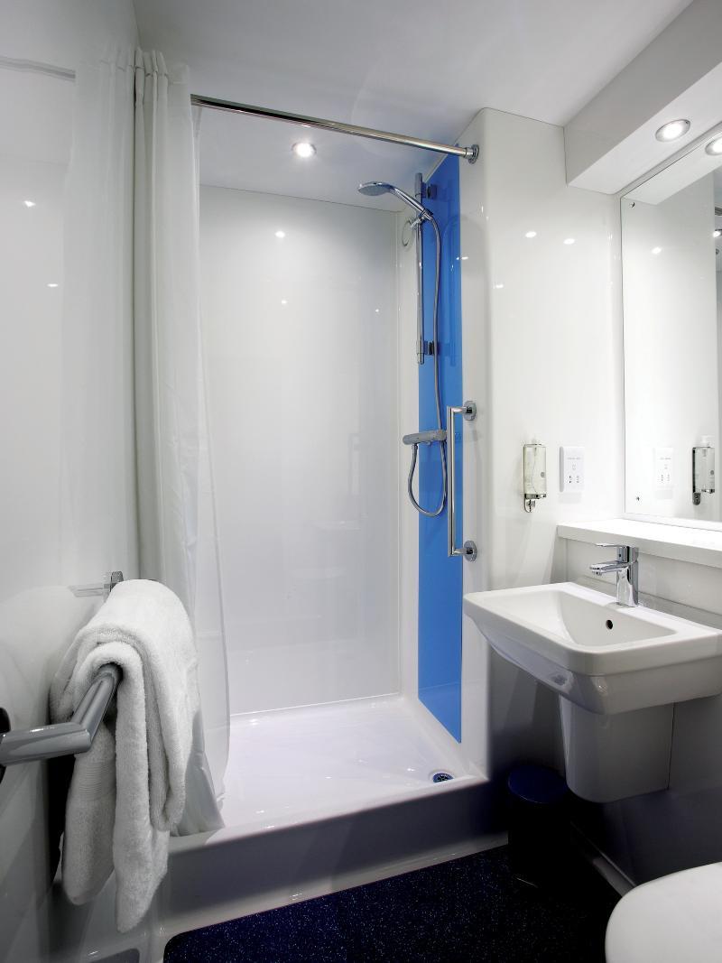 Travelodge Manchester Birch M62 Eastbound Heywood Bagian luar foto